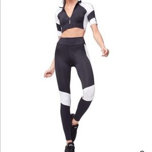 Good American workout leggings